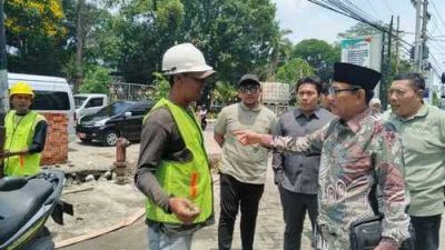Komisi C DPRD Jombang Sidak Proyek Dinas Perkim di Jalan KH Abdurahman Wahid
