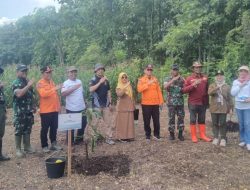 Perhutani Nganjuk Gelar Safari Penanaman di Momen Hari Menaman Pohon Indonesia