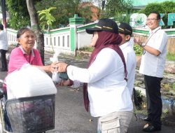 Perhutani Jombang Bagikan 2026 Plances Berbagai Bibit Buah Buahan Ke Masyarakat