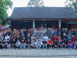 Polres Jombang Gelar Binlat Pendidikan Jati Diri Bangsa di Situs Ndalem Pojok Soekarno