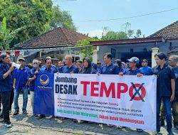 Kader Partai NasDem Jombang Demo Kantor DPD Tuntut Klarifikasi Pemberitaan Tempo