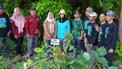 Perkuat Sinergi, Perhutani KPH Jombang Bersama Berbagai Pihak Gelar Aksi Penanaman Pohon di Nganjuk