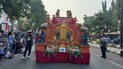 MKKS SMPN Jombang Usung Tema Kejayaan Majapahit di Karnaval HUT RI ke-81