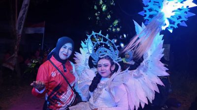 Semarak Karnaval Desa Ngrandulor, Bu Ifa Dampingi Putrinya Ikut Meriahkan Karnaval